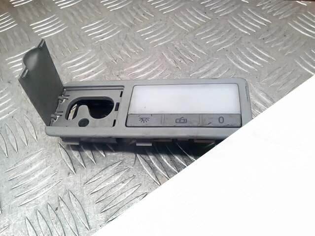 7L0861688A Плафон салонный Volkswagen Touareg 1 (2002-2010) Внедорожник 5дв. 2005г. | Фото № 1 7L0861688A Плафон салонный Volkswagen Touareg 1 (2002-2010) Внедорожник 5дв. 2005г. - Фото 1