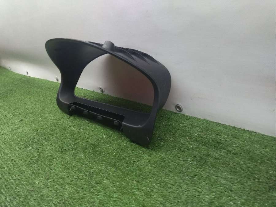 Кожух панели приборов Mazda 6 1 2002г. | Фото № 4 Кожух панели приборов Mazda 6 1 2002г. - Фото 4