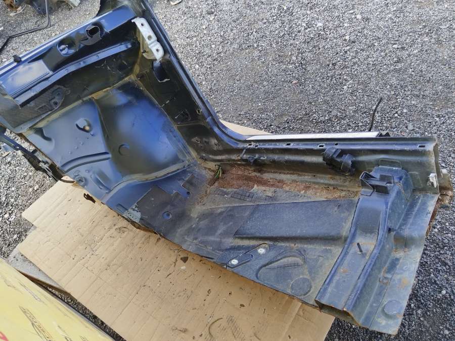 Стойка кузовная передняя правая Peugeot 607 Седан 2000г. | Фото № 8 Стойка кузовная передняя правая Peugeot 607 Седан 2000г. - Фото 8