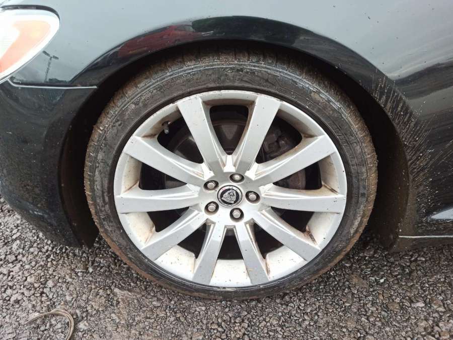 8X23-2C496-AD8X232C496AD Блок управления стояночного тормоза (электроручник) Jaguar XF (X250) (2007-2015) Седан 2008г. | Фото № 15 8X23-2C496-AD8X232C496AD Блок управления стояночного тормоза (электроручник) Jaguar XF (X250) (2007-2015) Седан 2008г. - Фото 15