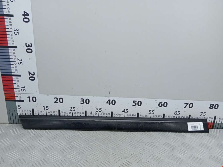 2026900662 Накладка декоративная (молдинг) двери задней правой Mercedes C-Class (W202) (1993-2001) 1994г. | Фото № 1 2026900662 Накладка декоративная (молдинг) двери задней правой Mercedes C-Class (W202) (1993-2001) 1994г. - Фото 1