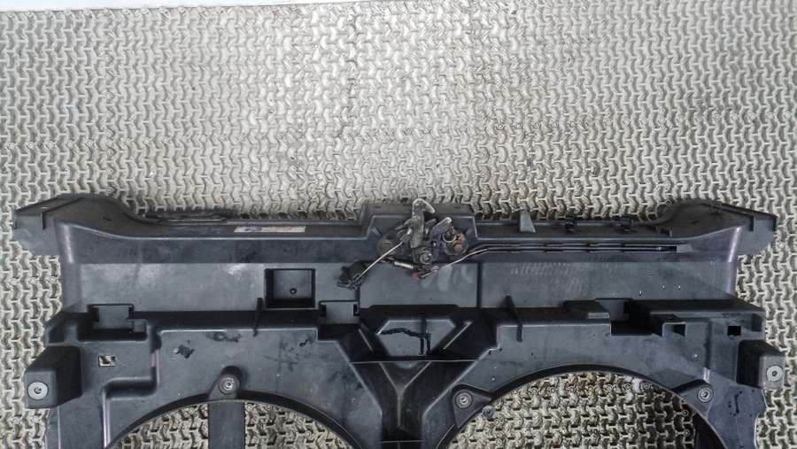 Передняя панель крепления облицовки (телевизор) CITROEN C8 2002г. | Фото № 7 Передняя панель крепления облицовки (телевизор) CITROEN C8 2002г. - Фото 7