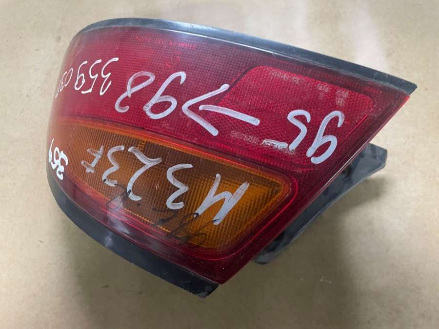 0431439 Фонарь задний правый Mazda 323 F 1998г. | Фото № 2 0431439 Фонарь задний правый Mazda 323 F 1998г. - Фото 2