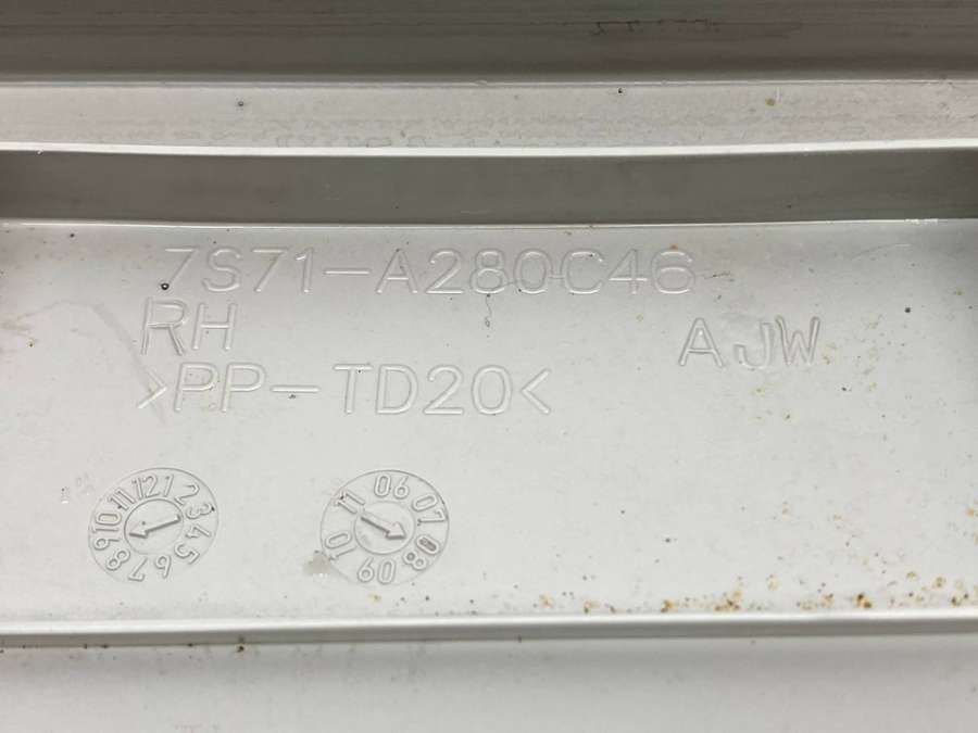 7S71A280C46AJW  Обшивка стойки задней верхней правой R   Ford Mondeo IV 2008г. | Фото № 7  7S71A280C46AJW  Обшивка стойки задней верхней правой R   Ford Mondeo IV 2008г. - Фото 7