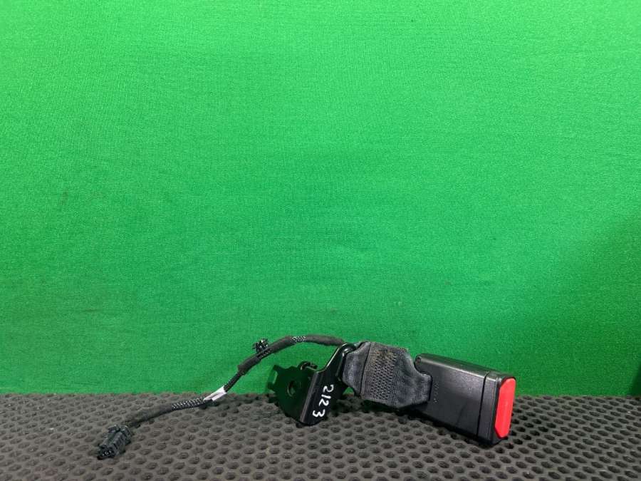 2 640351300 C Замок ремня безопасности Peugeot 208 2 2019г. | Фото № 1 2 640351300 C Замок ремня безопасности Peugeot 208 2 2019г. - Фото 1