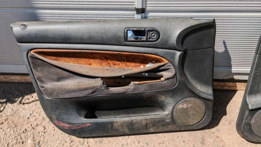 Обшивка дверей (комплект) Volkswagen Passat B5 1998г. | Фото № 2 Обшивка дверей (комплект) Volkswagen Passat B5 1998г. - Фото 2