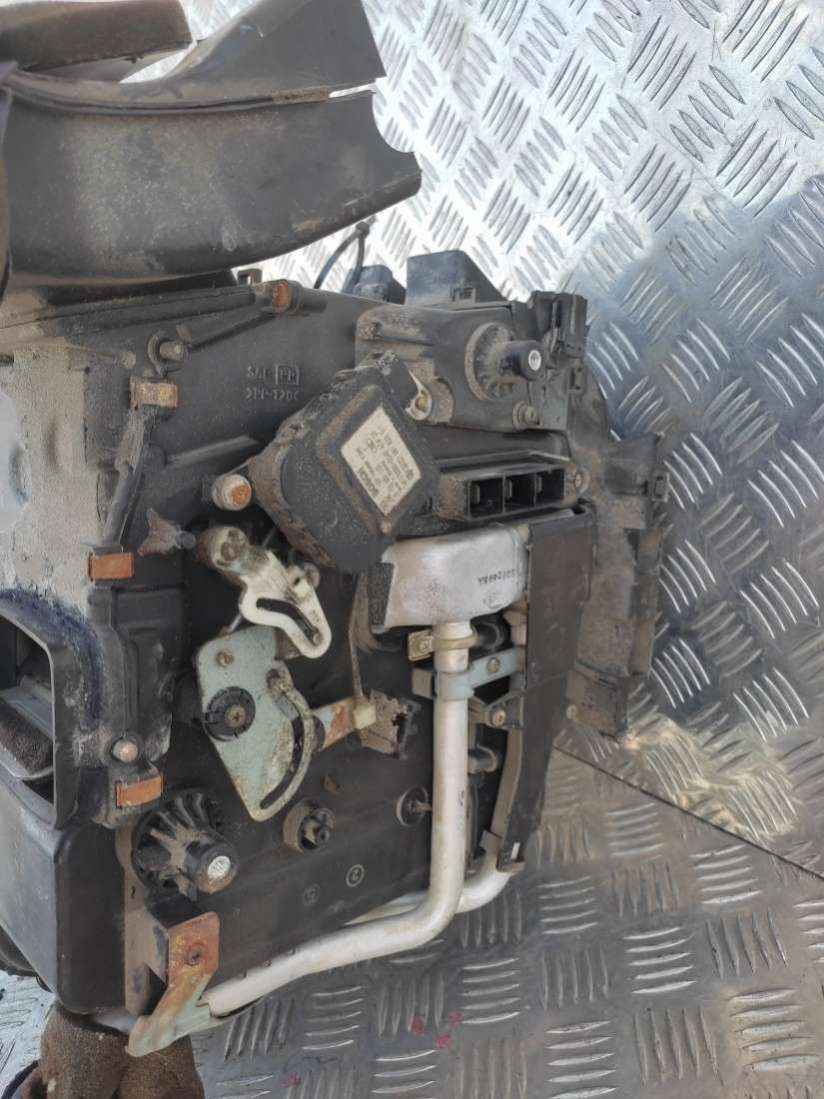 Корпус печки Audi A6 C5 (S6,RS6) 2002г. | Фото № 11 Корпус печки Audi A6 C5 (S6,RS6) 2002г. - Фото 11