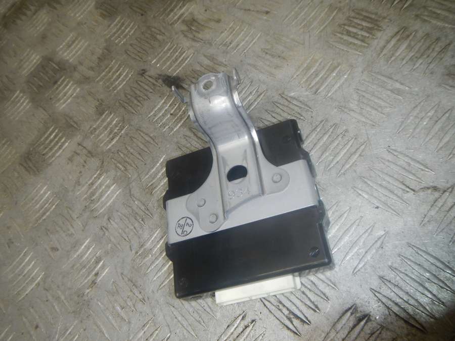 8963048010 Блок управления подвеской  Lexus Rx 0000г. | Фото № 2  8963048010 Блок управления подвеской  Lexus Rx 0000г. - Фото 2