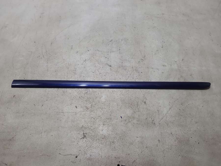 1T0853515 Молдинг двери передней левой Volkswagen Touran 2007г. | Фото № 1 1T0853515 Молдинг двери передней левой Volkswagen Touran 2007г. - Фото 1