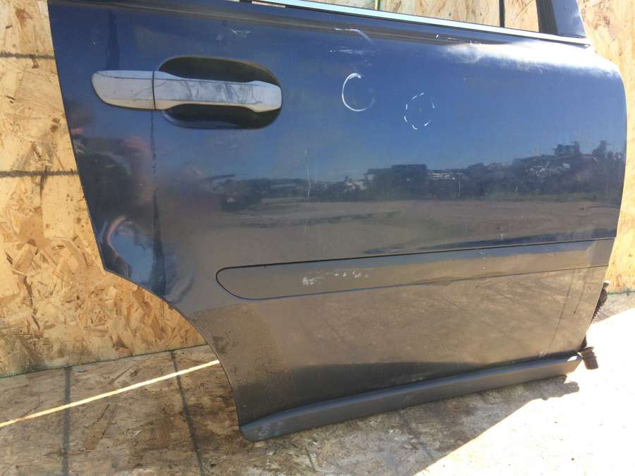 Дверь задняя правая Volvo XC90 Джип 2003г. | Фото № 2 Дверь задняя правая Volvo XC90 Джип 2003г. - Фото 2