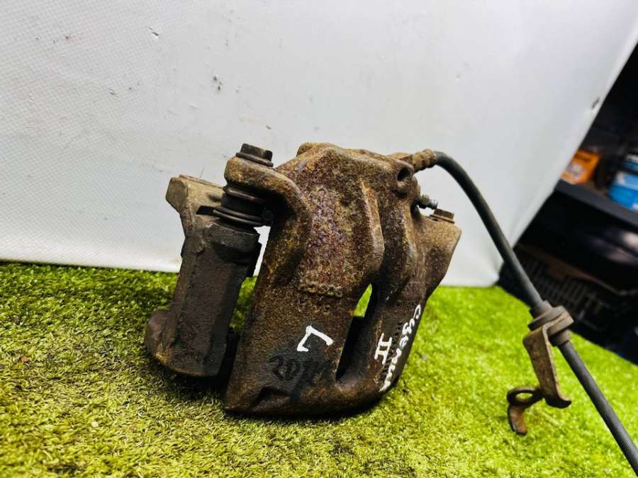 Суппорт передний левый   Renault Scenic II 2004г. | Фото № 4    Суппорт передний левый   Renault Scenic II 2004г. - Фото 4