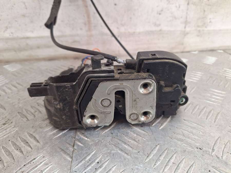 914203U000 Замок двери задней правой Hyundai ix35 0000г. | Фото № 4 914203U000 Замок двери задней правой Hyundai ix35 0000г. - Фото 4