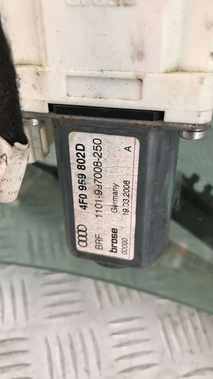 4F0959802D Стеклоподъемник передний правый Audi A6 универсал 2008г. | Фото № 3 4F0959802D Стеклоподъемник передний правый Audi A6 универсал 2008г. - Фото 3