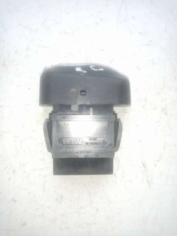 432970B Кнопка ручного тормоза (ручника)  Renault Scenic  1999г. | Фото № 2  432970B Кнопка ручного тормоза (ручника)  Renault Scenic  1999г. - Фото 2