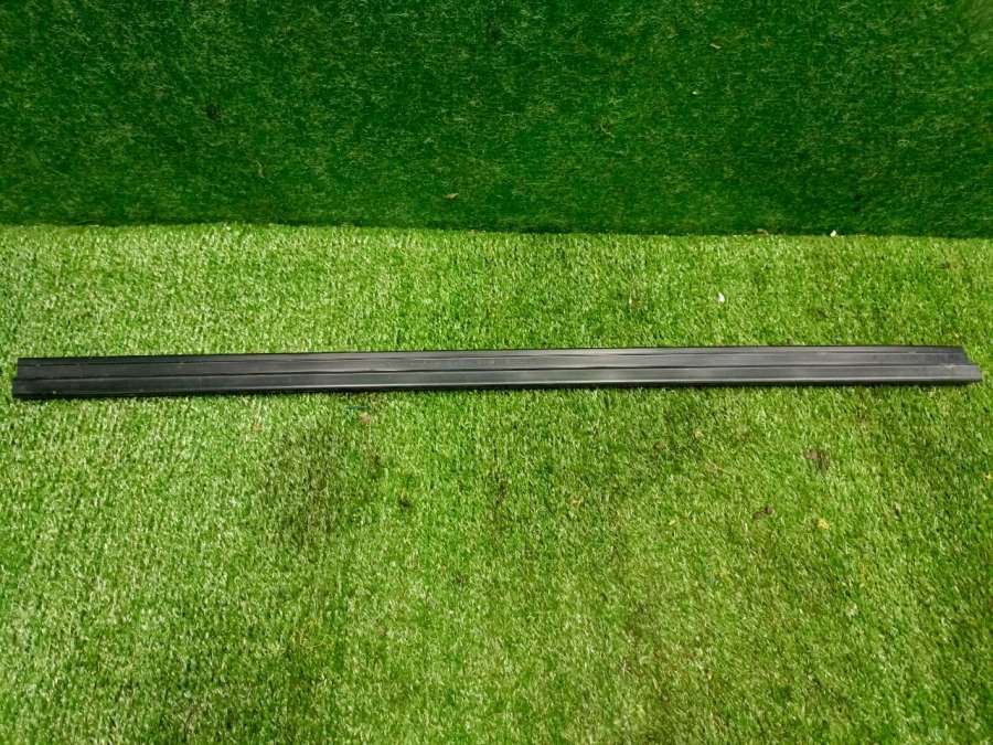 1U4837471A Молдинг стекла двери передней правой внутренний Skoda Octavia A4 2001г. | Фото № 2 1U4837471A Молдинг стекла двери передней правой внутренний Skoda Octavia A4 2001г. - Фото 2