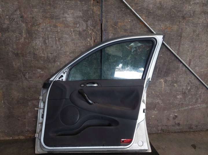 Дверь передняя правая  Alfa Romeo 147 1 поколение (2000-2004) 2000г. | Фото № 5   Дверь передняя правая  Alfa Romeo 147 1 поколение (2000-2004) 2000г. - Фото 5