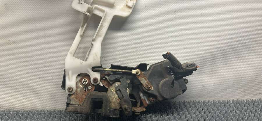 PP-130 Замок двери задней левой Hyundai Santa Fe 1 поколение внедорожник 2003г. | Фото № 3 PP-130 Замок двери задней левой Hyundai Santa Fe 1 поколение внедорожник 2003г. - Фото 3