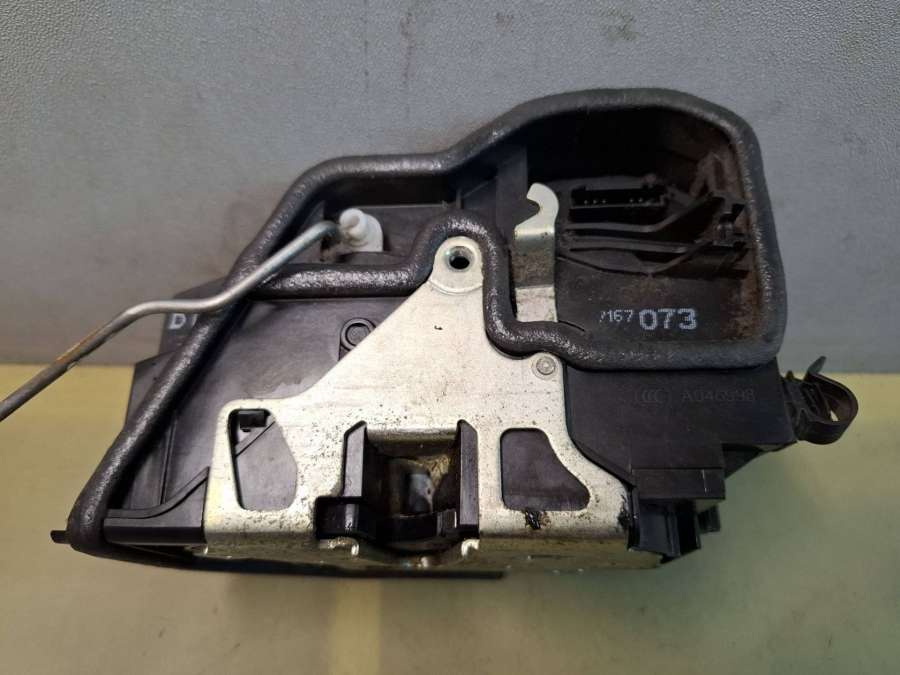 7167073 Замок двери передней левой BMW X5 внедорожник 5 дв. 2008г. | Фото № 2 7167073 Замок двери передней левой BMW X5 внедорожник 5 дв. 2008г. - Фото 2