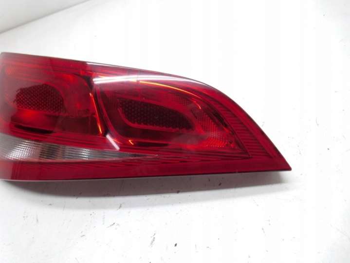 8R0945093 Фонарь задний левый  Audi Q5 8R (2008-2012) 2008г. | Фото № 7  8R0945093 Фонарь задний левый  Audi Q5 8R (2008-2012) 2008г. - Фото 7