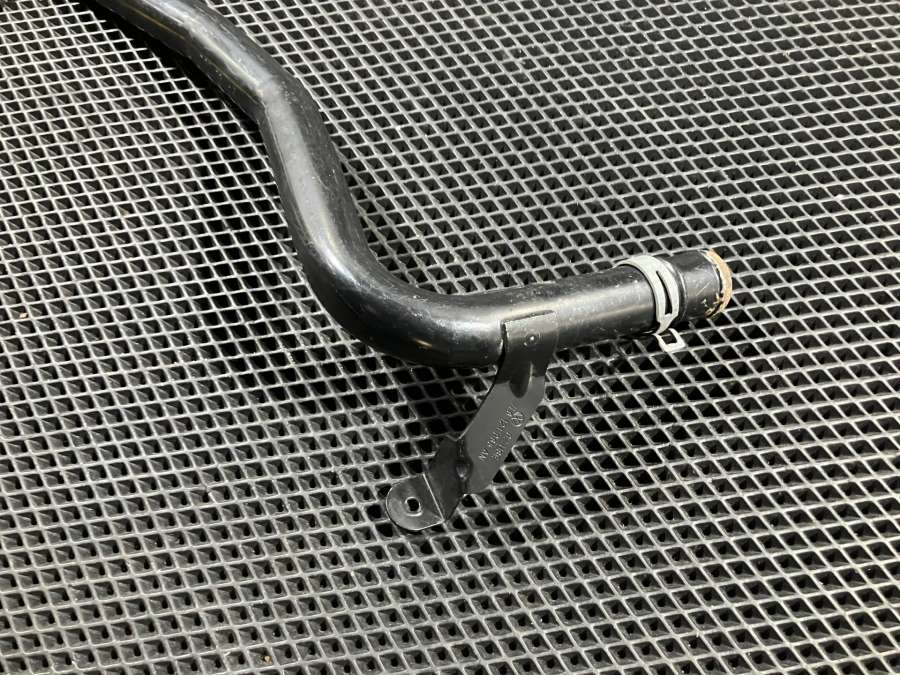 7L0121070B7L6121065AN Трубка охлаждающей жидкости металлическая  Audi Q7 4L 2008г. | Фото № 4  7L0121070B7L6121065AN Трубка охлаждающей жидкости металлическая  Audi Q7 4L 2008г. - Фото 4
