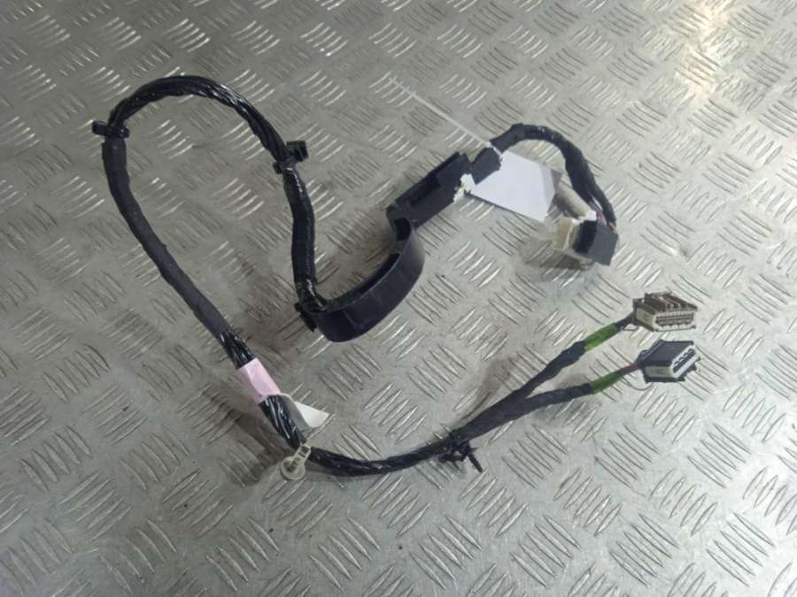 1063406 Проводка двери Tesla Model X 2019г. | Фото № 2 1063406 Проводка двери Tesla Model X 2019г. - Фото 2