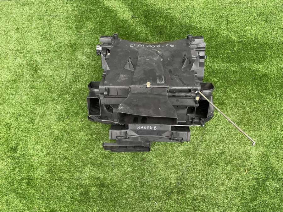 90512506 Корпус отопителя (печки) Opel Omega B 1999г. | Фото № 3 90512506 Корпус отопителя (печки) Opel Omega B 1999г. - Фото 3