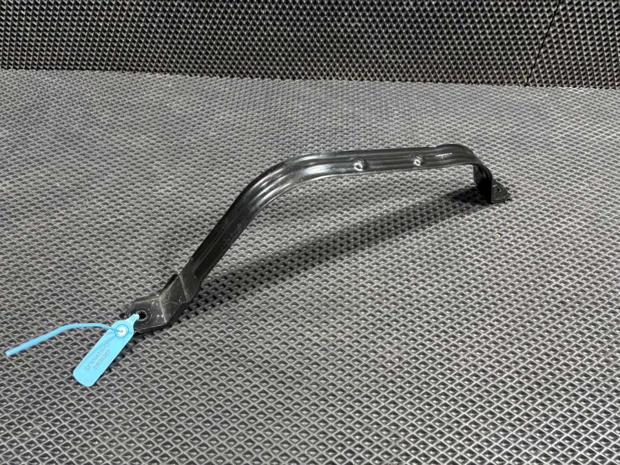 42481338 Крепление бака топливного Buick Encore GX рест. 2024г. | Фото № 3 42481338 Крепление бака топливного Buick Encore GX рест. 2024г. - Фото 3