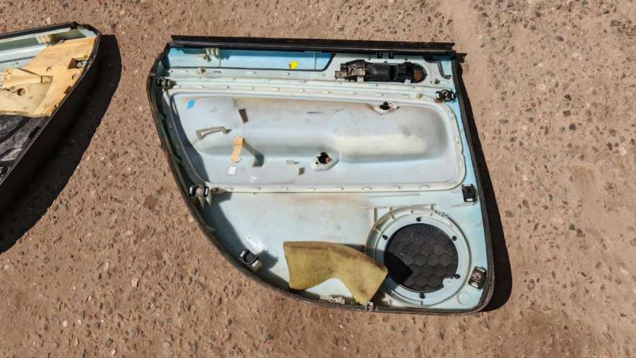 Обшивка дверей (комплект) Volkswagen Passat B5 1998г. | Фото № 15 Обшивка дверей (комплект) Volkswagen Passat B5 1998г. - Фото 15