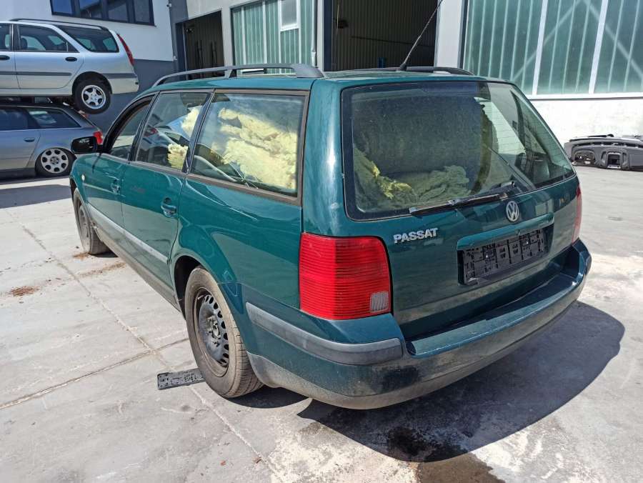 06A115417 Корпус масляного фильтра Volkswagen Passat 5 (1996-2000) Универсал 1999г. | Фото № 9 06A115417 Корпус масляного фильтра Volkswagen Passat 5 (1996-2000) Универсал 1999г. - Фото 9