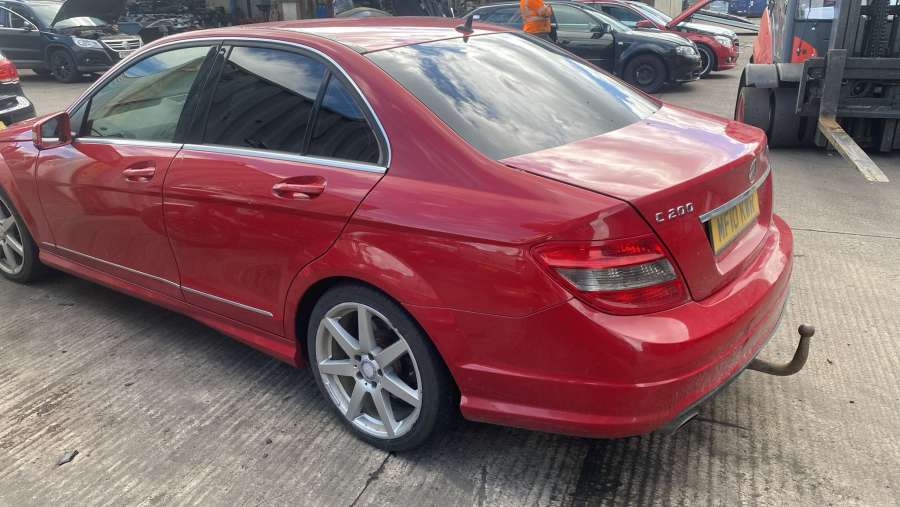 Крыло переднее правое MERCEDES BENZ C-CLASS W204 2007г. | Фото № 5 Крыло переднее правое MERCEDES BENZ C-CLASS W204 2007г. - Фото 5