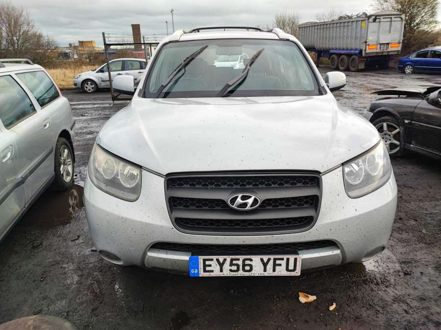 Замок крышки багажника Hyundai Santa Fe 2 (CM) (2005-2012) Внедорожник 5дв. 2006г. | Фото № 6 Замок крышки багажника Hyundai Santa Fe 2 (CM) (2005-2012) Внедорожник 5дв. 2006г. - Фото 6