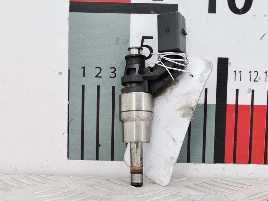 0261500016 Форсунка бензиновая электрическая Volkswagen Jetta 5 (2005-2010) Седан 2006г. | Фото № 1 0261500016 Форсунка бензиновая электрическая Volkswagen Jetta 5 (2005-2010) Седан 2006г. - Фото 1