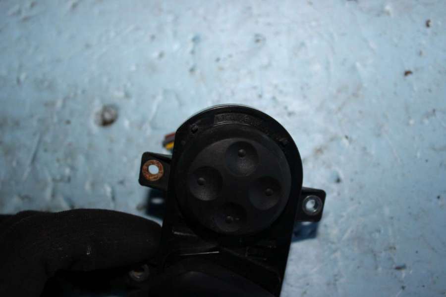 3C0959777 Кнопка регулировки сидения Volkswagen Passat B6 2006г. | Фото № 4 3C0959777 Кнопка регулировки сидения Volkswagen Passat B6 2006г. - Фото 4