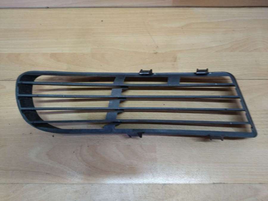 7M7853683 Заглушка (решетка) в бампер Seat Alhambra 1 restailing 2005г. | Фото № 3 7M7853683 Заглушка (решетка) в бампер Seat Alhambra 1 restailing 2005г. - Фото 3