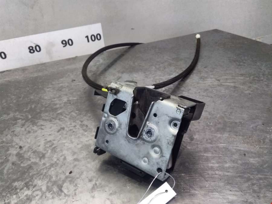 Замок двери задней правой Audi A4 B5 (1994-2001) Седан 1998г. | Фото № 1 Замок двери задней правой Audi A4 B5 (1994-2001) Седан 1998г. - Фото 1