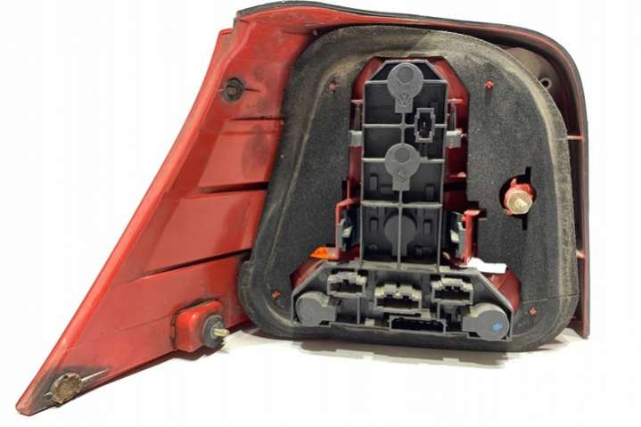 1J6945257 Фонарь задний правый  Volkswagen Golf 4 поколение (1997-2004) 1997г. | Фото № 4  1J6945257 Фонарь задний правый  Volkswagen Golf 4 поколение (1997-2004) 1997г. - Фото 4