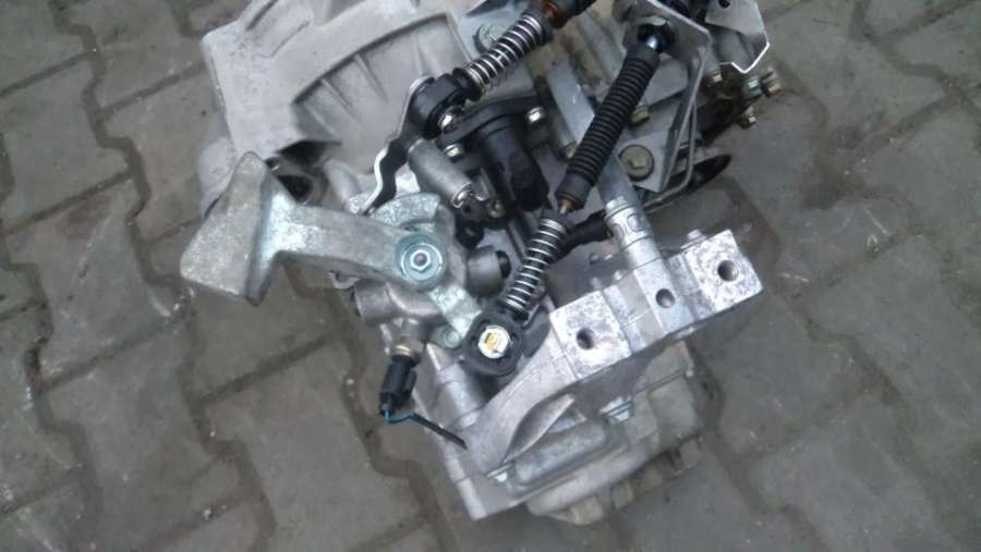 GXV КПП механическая (МКПП) Volkswagen Golf 5 поколение 2004г. | Фото № 6 GXV КПП механическая (МКПП) Volkswagen Golf 5 поколение 2004г. - Фото 6