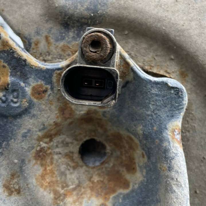 2K0500051CL  Балка задняя (подрамник)   Volkswagen Caddy III 2010г. | Фото № 8  2K0500051CL  Балка задняя (подрамник)   Volkswagen Caddy III 2010г. - Фото 8