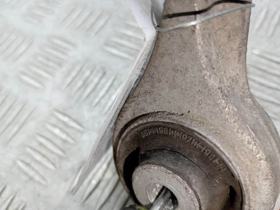 Рычаг передний правый Audi A4 B6 (2000-2006) Седан 2004г. | Фото № 3 Рычаг передний правый Audi A4 B6 (2000-2006) Седан 2004г. - Фото 3