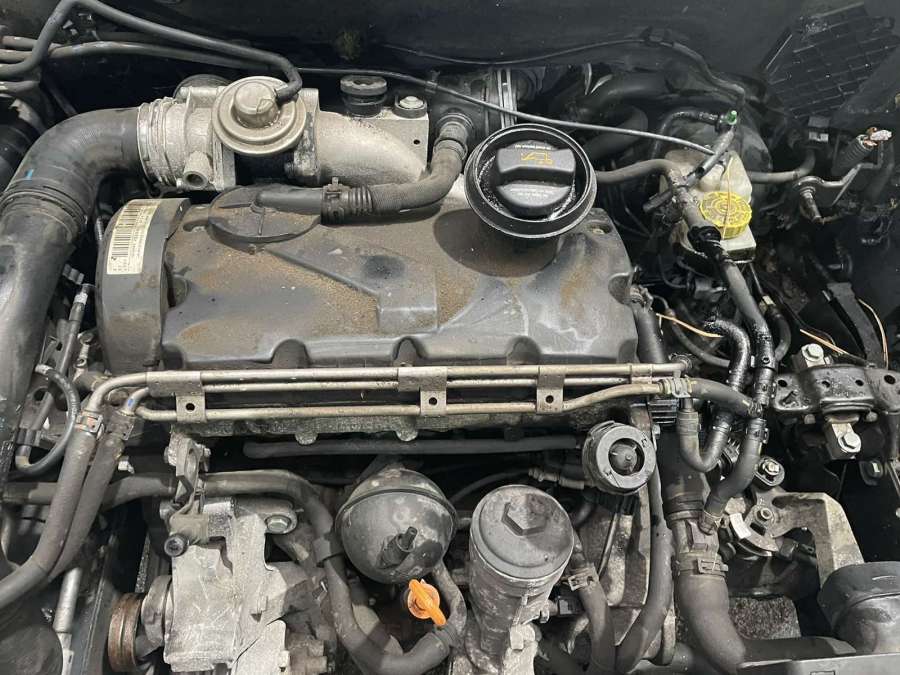 Бачок тормозной жидкости Skoda Fabia 1 (1999-2007) Универсал 2006г. | Фото № 5 Бачок тормозной жидкости Skoda Fabia 1 (1999-2007) Универсал 2006г. - Фото 5