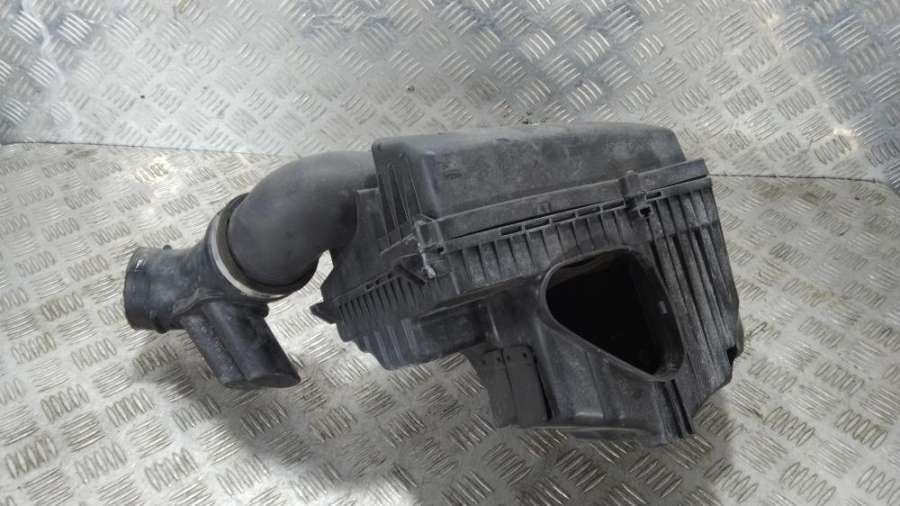 Корпус воздушного фильтра Volvo V60 2012г. | Фото № 2 Корпус воздушного фильтра Volvo V60 2012г. - Фото 2