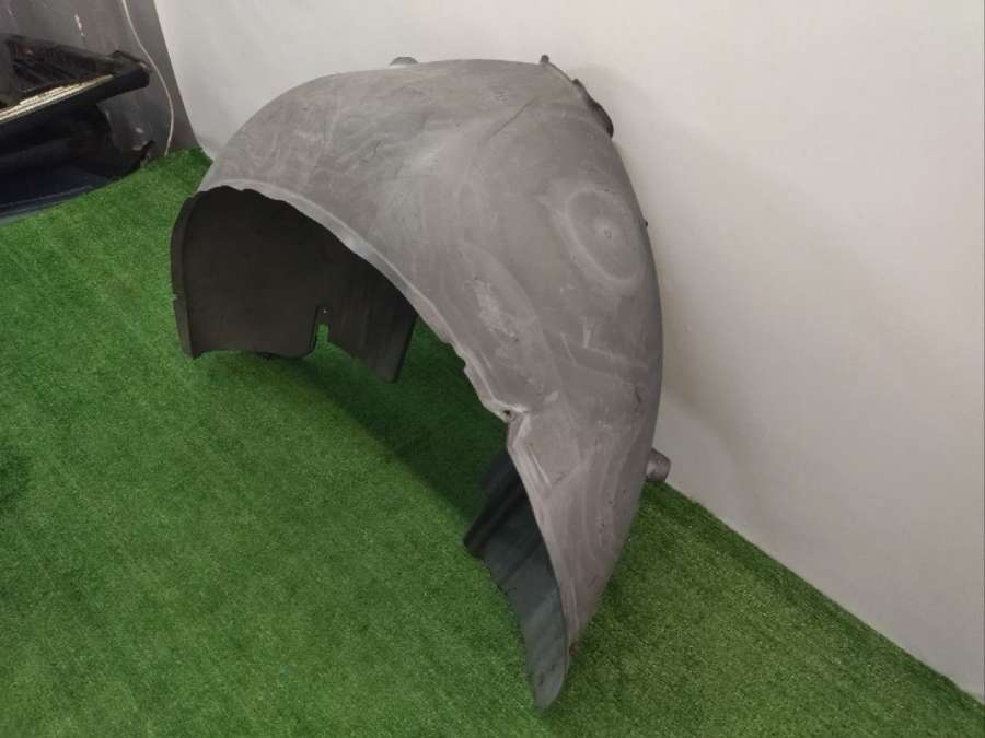 Защита арок задняя левая (подкрылок)  BMW 7 E65/E66 2002г. | Фото № 3   Защита арок задняя левая (подкрылок)  BMW 7 E65/E66 2002г. - Фото 3