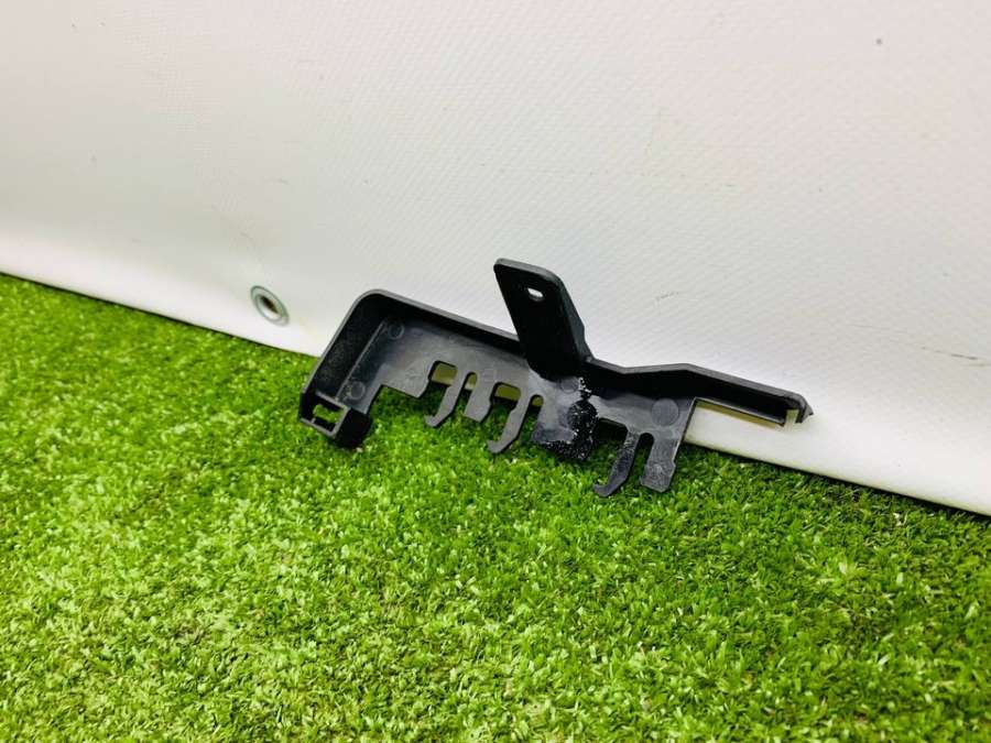 6R0971845  Кронштейн   Skoda Fabia III 2019г. | Фото № 4  6R0971845  Кронштейн   Skoda Fabia III 2019г. - Фото 4