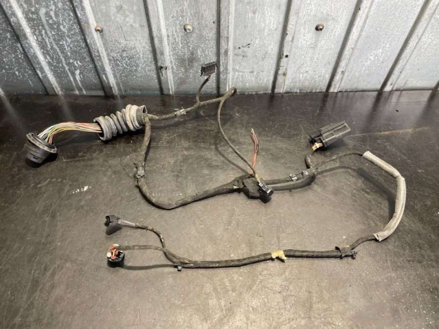 Проводка двери передней правой  Seat Alhambra 1 1998г. | Фото № 1   Проводка двери передней правой  Seat Alhambra 1 1998г. - Фото 1