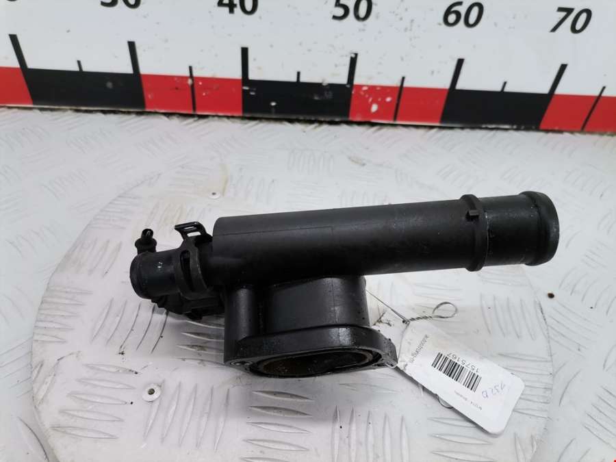 045121121A Фланец (штуцер системы охлаждения тройник) Audi A4 B6 (2000-2006) Седан 2007г. | Фото № 7 045121121A Фланец (штуцер системы охлаждения тройник) Audi A4 B6 (2000-2006) Седан 2007г. - Фото 7