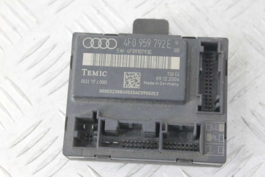 4F0959792E Блок комфорта  Audi A6 универсал 2008г. | Фото № 1  4F0959792E Блок комфорта  Audi A6 универсал 2008г. - Фото 1