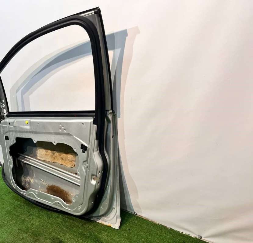 Дверь передняя правая Ford C-max 1 2004г. | Фото № 8 Дверь передняя правая Ford C-max 1 2004г. - Фото 8