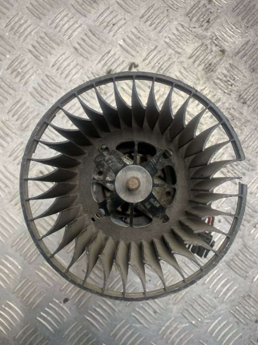 8391920 Моторчик печки BMW 5 E34 1991г. | Фото № 4 8391920 Моторчик печки BMW 5 E34 1991г. - Фото 4