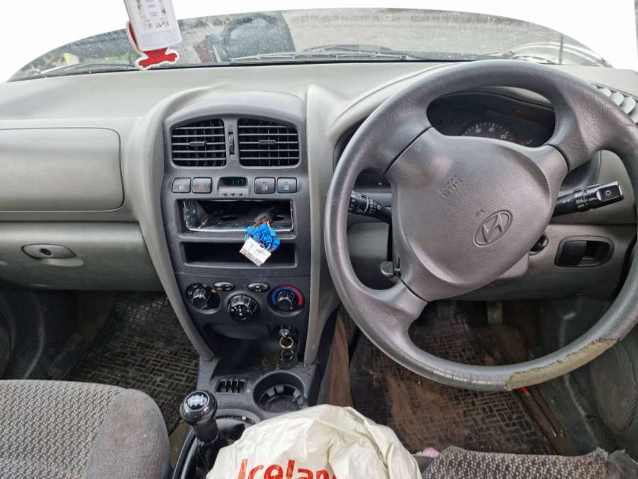 Ручка крышки багажника Hyundai Santa Fe 1 (SM) (2000-2006) Внедорожник 5дв. 2002г. | Фото № 6 Ручка крышки багажника Hyundai Santa Fe 1 (SM) (2000-2006) Внедорожник 5дв. 2002г. - Фото 6