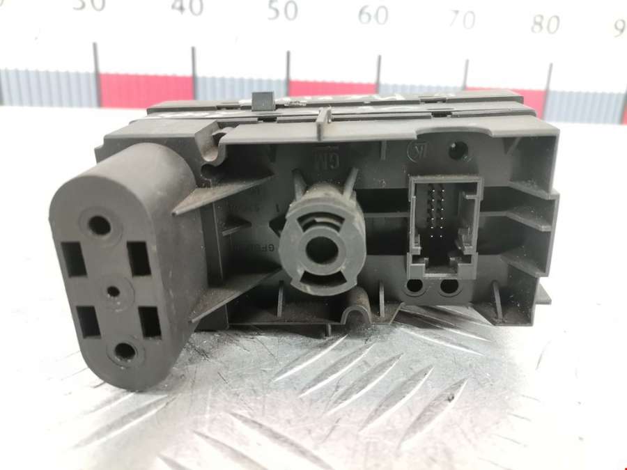 93394756 Переключатель света Opel Meriva A (2003-2010) Минивэн 2004г. | Фото № 2 93394756 Переключатель света Opel Meriva A (2003-2010) Минивэн 2004г. - Фото 2